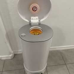 Munchkin Diaper Pail 