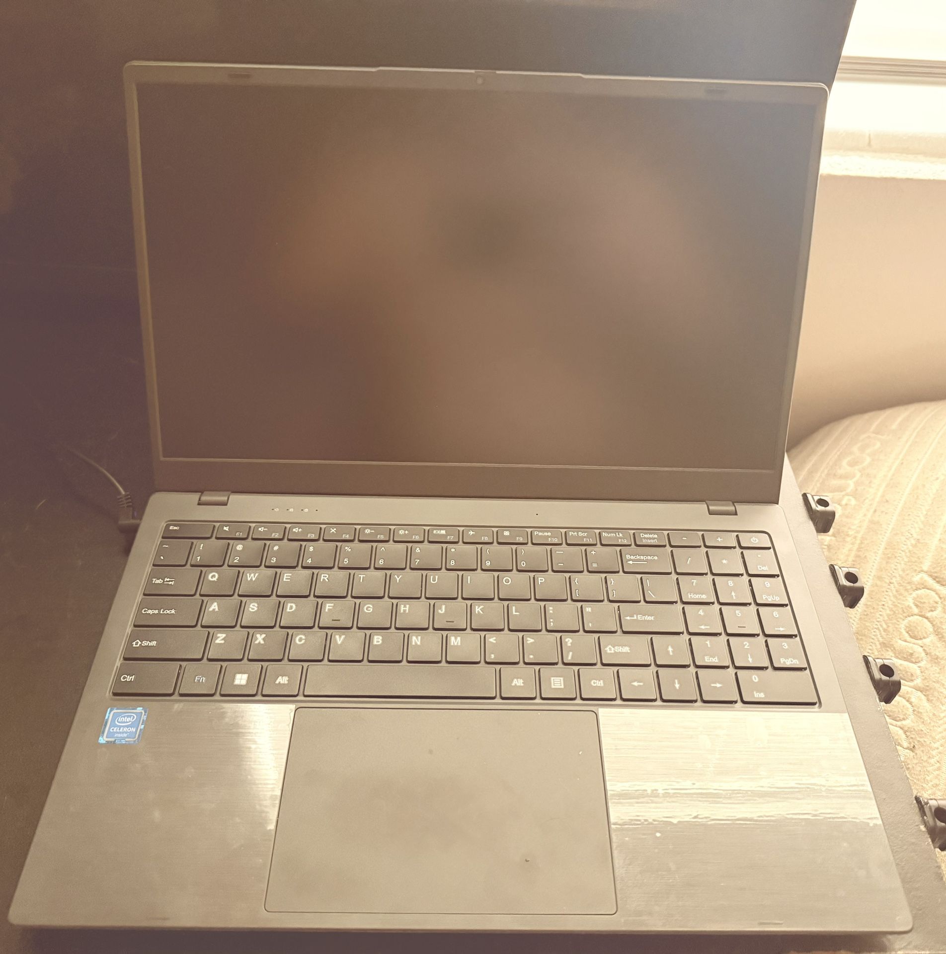 Schok Book Laptop