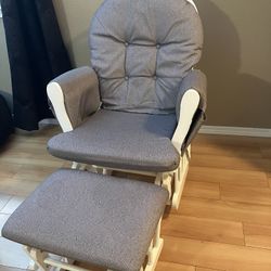 Lightweight Rocker W Gliding Foot Stool