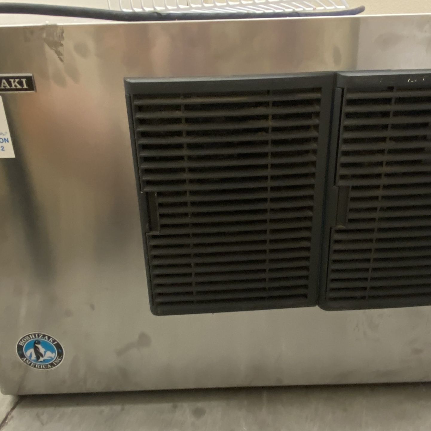 Used Hoshizaki KML-451MAH Air Cooled Crescent Ice Machine. for