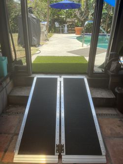 Wheelchair/walker/cargo Ramps