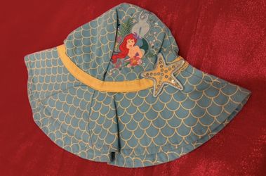 Disney Little Mermaid Girls kids size XS/S Hat - Like New
