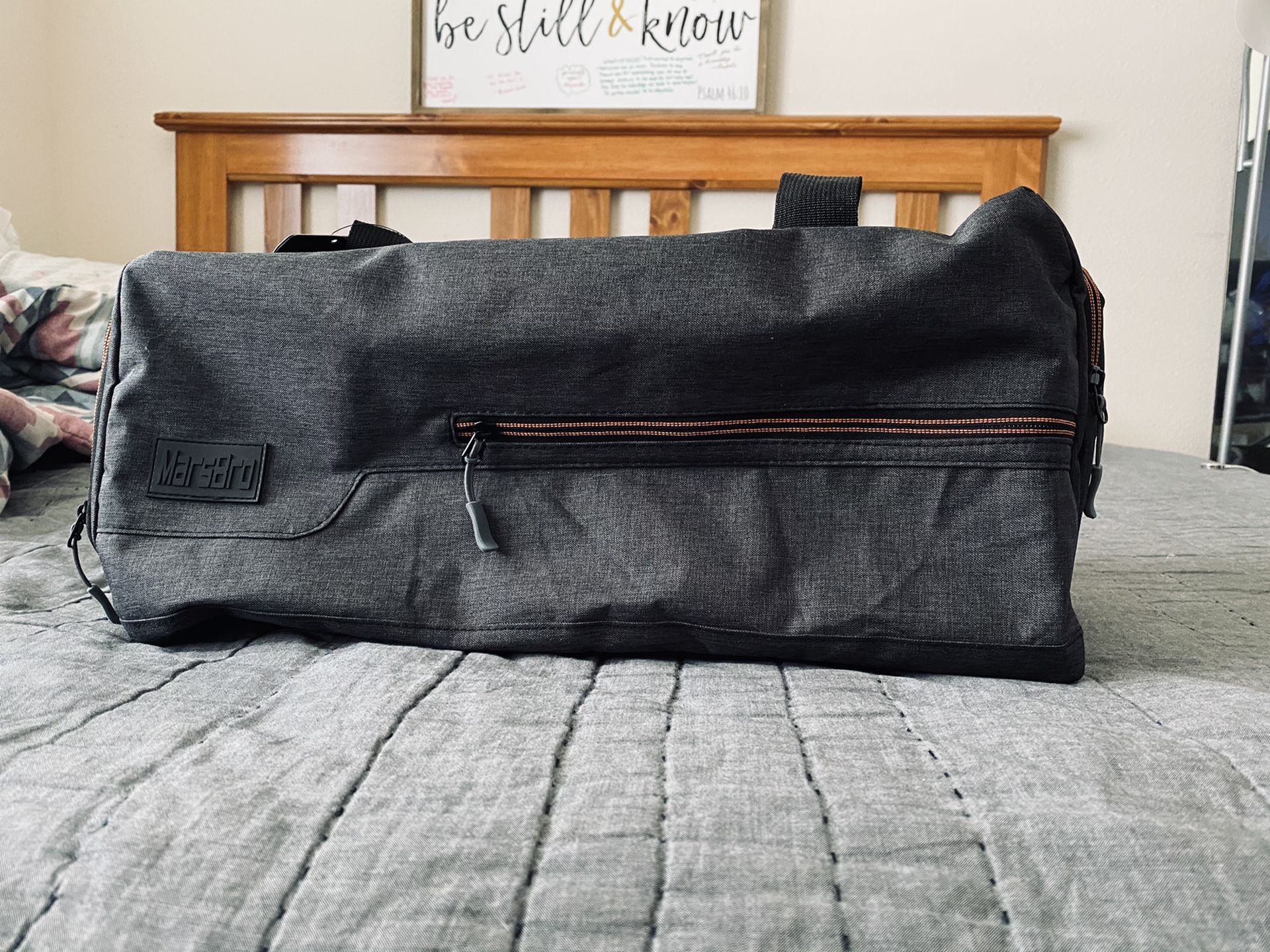 Duffle gym travel bag