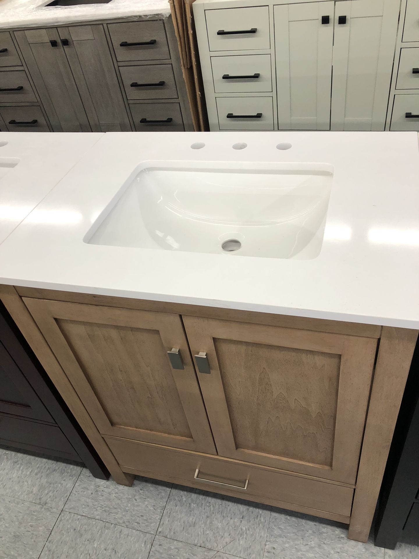 30” Bathroom Vanities With Quartz Top for Sale in Federal Way, WA OfferUp