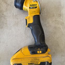 Dewalt work light with batter 