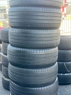 SET OF TIRE 235 45 18 Michelin 85% LIFE