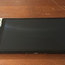 Nintendow Switch OLED (White) – Like New