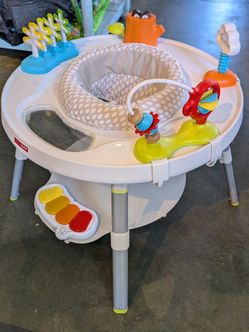 Skip Hop Activity Center Exersaucer