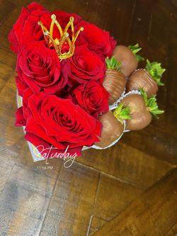 Heart Shapped Roses With Berries