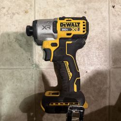 Dewalt Impact Drill w 2 batterys