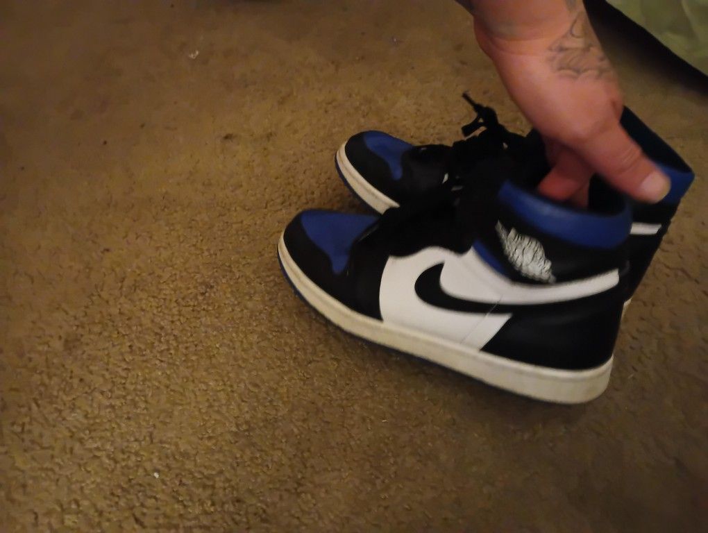 Sz 10.5 Retro Jordans 1s