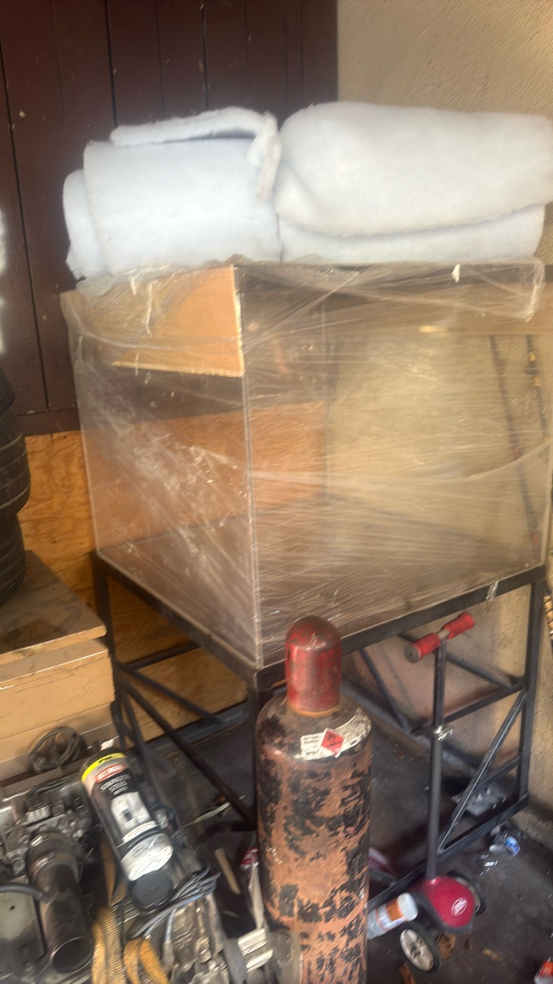 170 Gallon Cube Acrylic Tanke