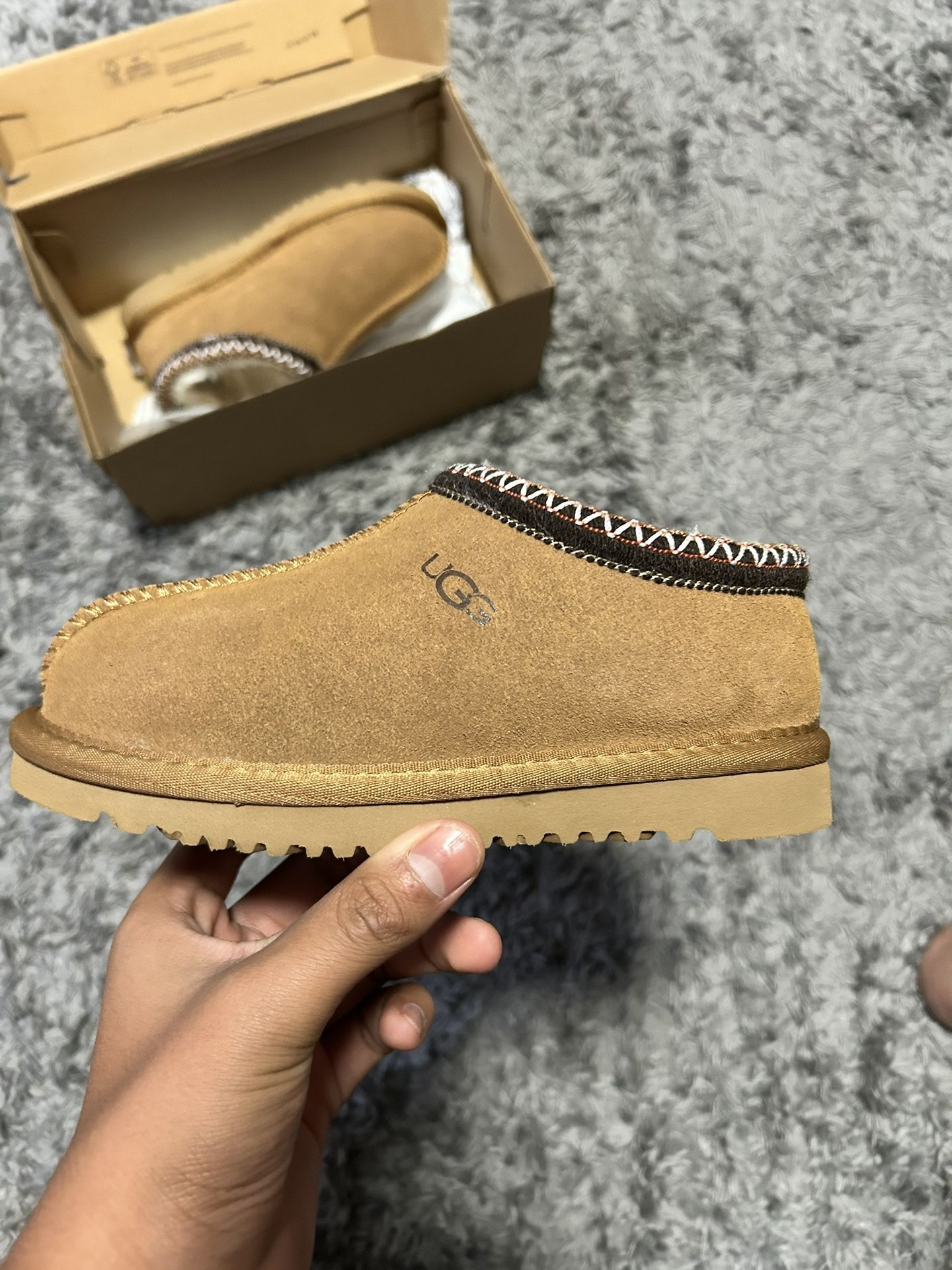 Uggs Tasman Size 2