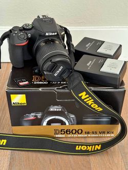 Nikon D5600 24.2MP DSLR w/ AF-P DX 18-55mm VR Lens, 64GB SD, Box + Extras