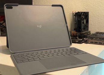 Logitech Combo Touch iPad Air 13" Keyboard Case