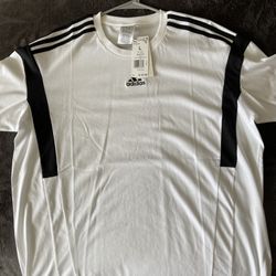 Adidas T-Shirt