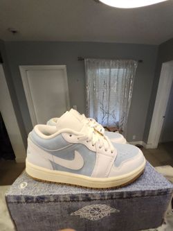 WMNS AIR JORDAN 1 LOW SE