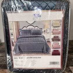 Velvet Bed Cover Set With Luxury Lace (King Size)