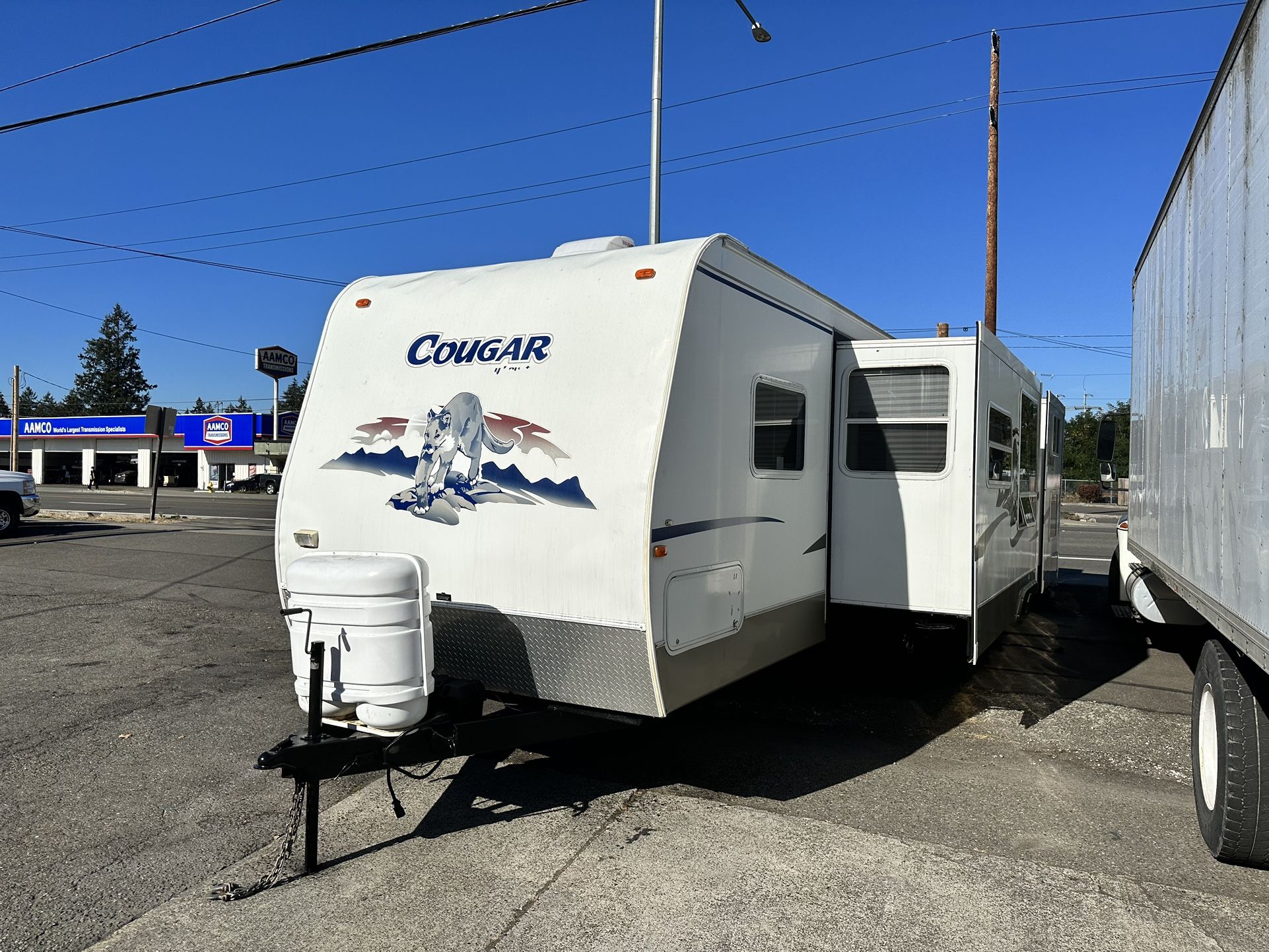 2005 32FT Keyston Cougar double slide, travel trailer for Sale in