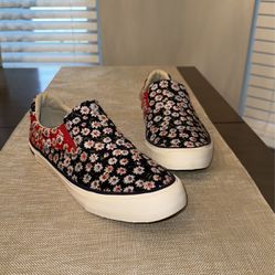 SeaVees Women’s Hawthorne Daisy Slip On Sneakers 