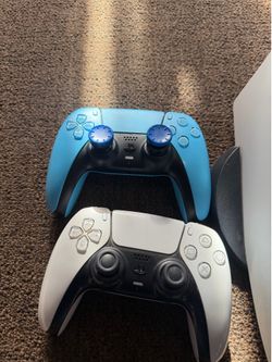Ps5 DVD model/razer headphones with 2 ps5 controllers And ps5 cables .
