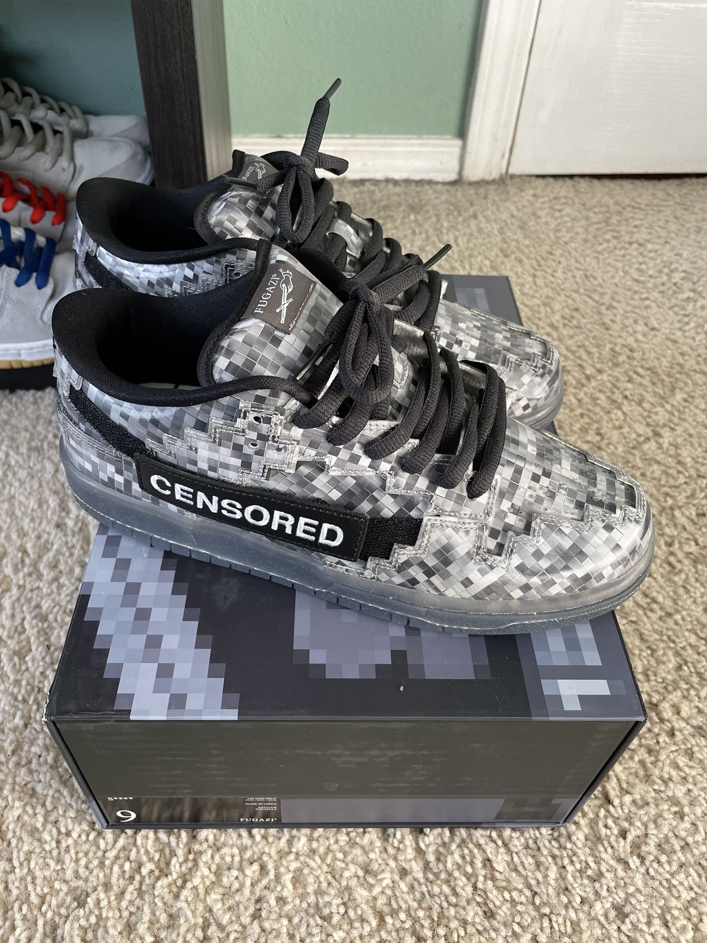 Fugazi Slug Size 9 Small SB Dunk Bootleg