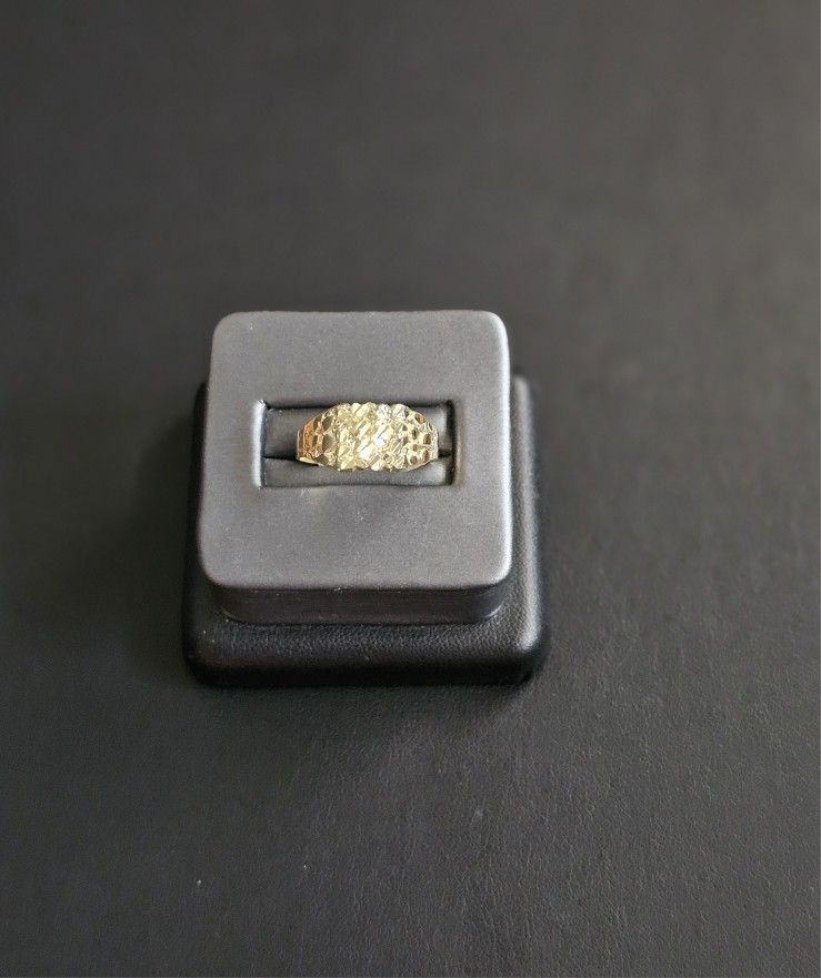 10k Gold Ring Size 8