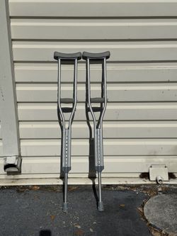 Crutches 