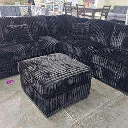 BRAND NEW 4PCS SECTIONAL SOFA SET WITH OTTOMAN AND ACCENT PILLOW INCLUDED $549