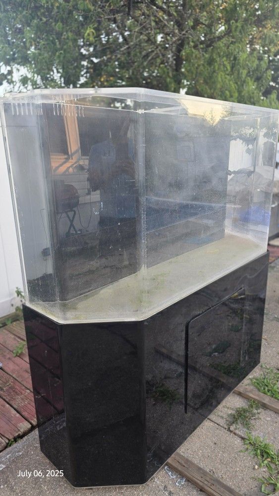 120 gallon Acrylic Aquarium Fish Tank with Fx4 filter