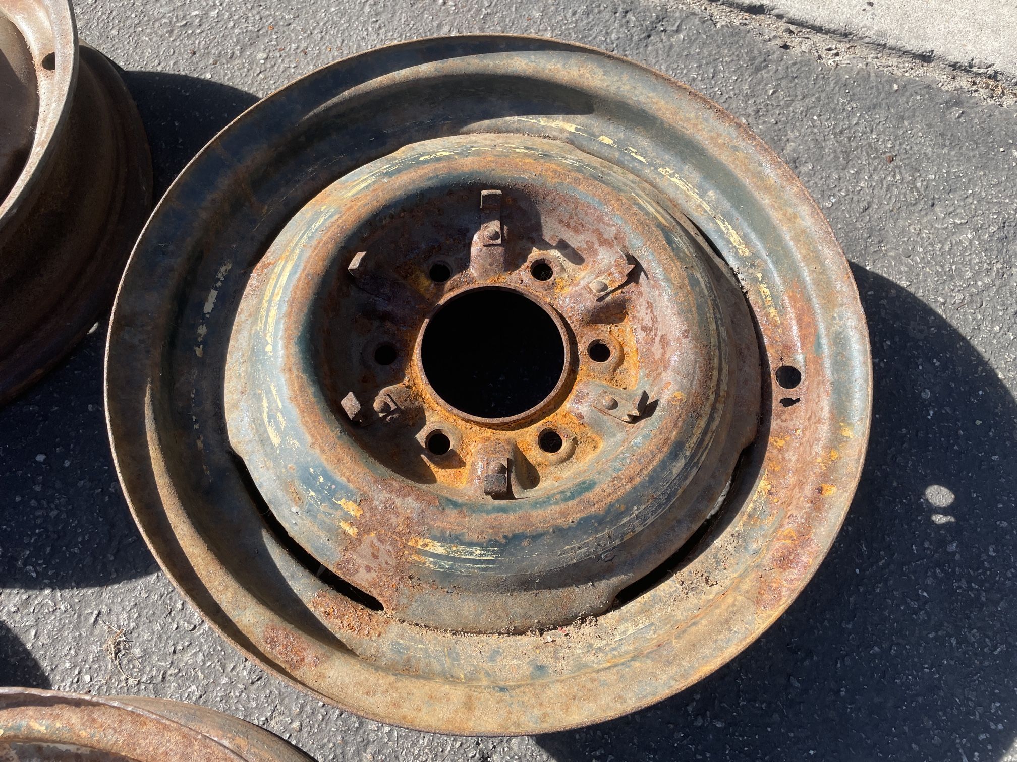 Lots of Chevy or GMC 16 inch 6 lug steel rims with clips. 60 each for