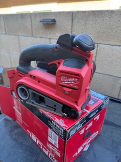 Milwaukee M18 Belt Sander