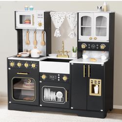 Play kitchen 