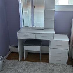 White And Silver Vanity With Chair Set