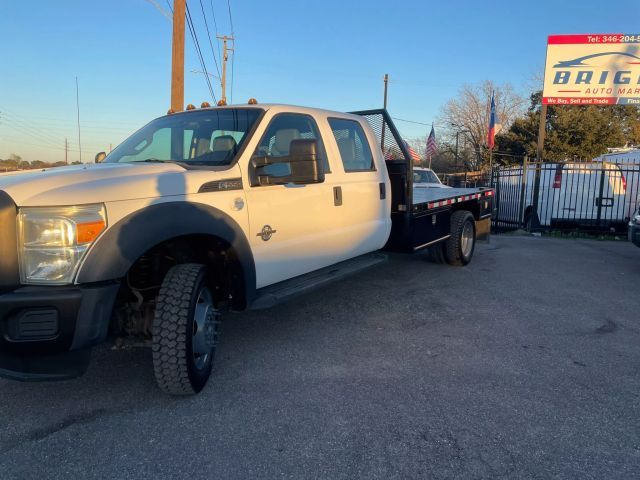 2013 Ford F550 Super Duty Crew Cab & Chassis