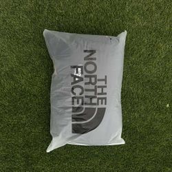 Black North Face puffer 700