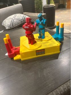 Rock em sock em robots