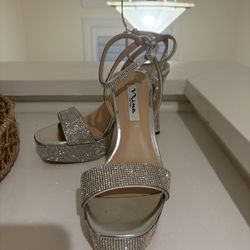 Nina Angella Silver Heels (Size 7.5)