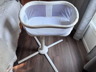 Halo bassinet.