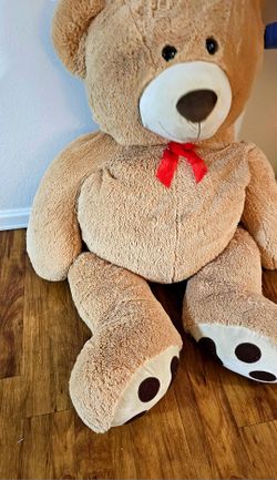 6 FT Oversized Teddy Bear