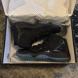 Jordan 11 Gamma Size 6
