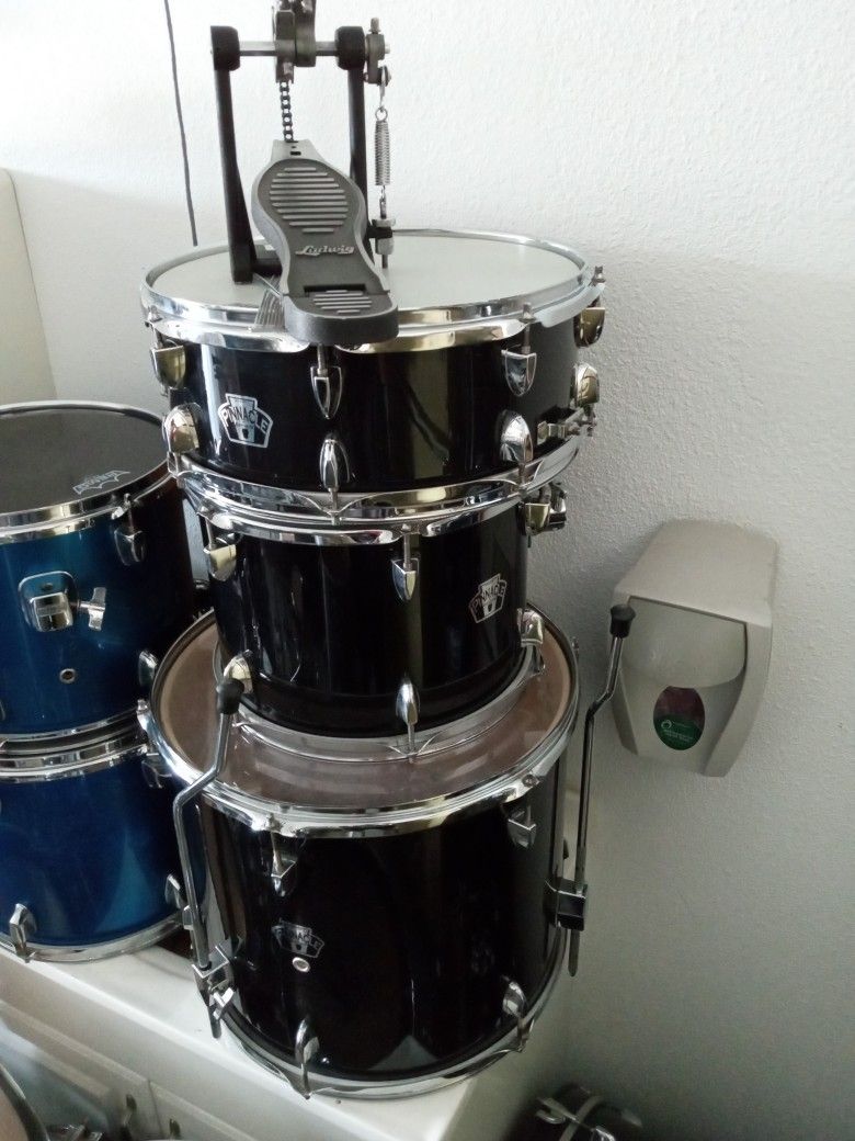 Ludwig 4pc Drums.
