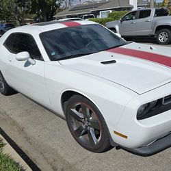 2014 Dodge Challenger redline edition V6