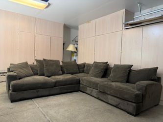 Potato barn sectional- free delivery