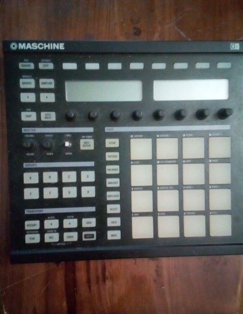 NATIVE INSTRUMENTS MASCHINE