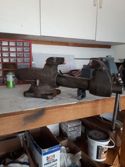 Huge Wilton bullet Bench Vise