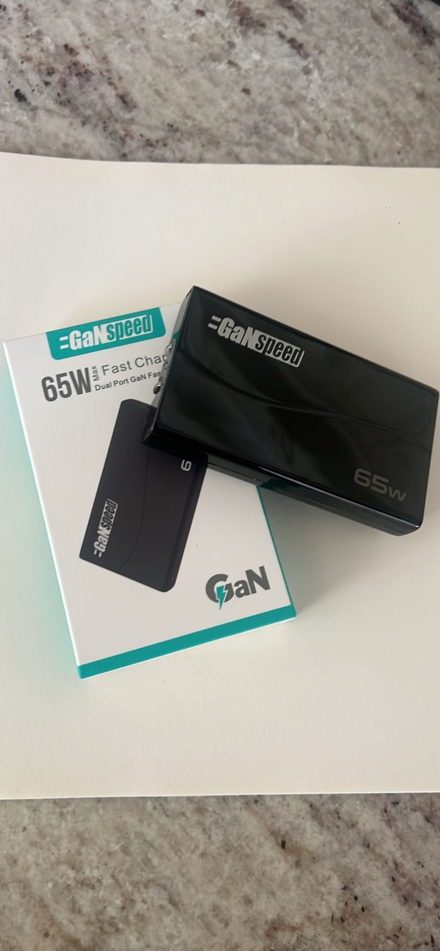 Global Travel 65wSlim Wall Charger 100v-240v