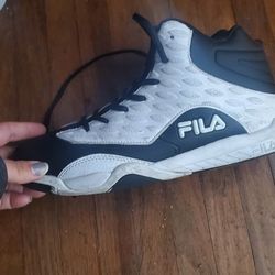 Filas Size 7