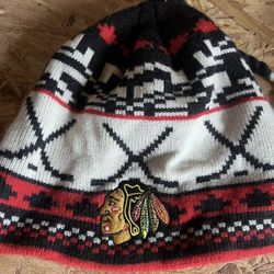 NHL Chicago Blackhawks Thick Knit Beanie Hat Reebok Warm Winter Black Red White Hockey
