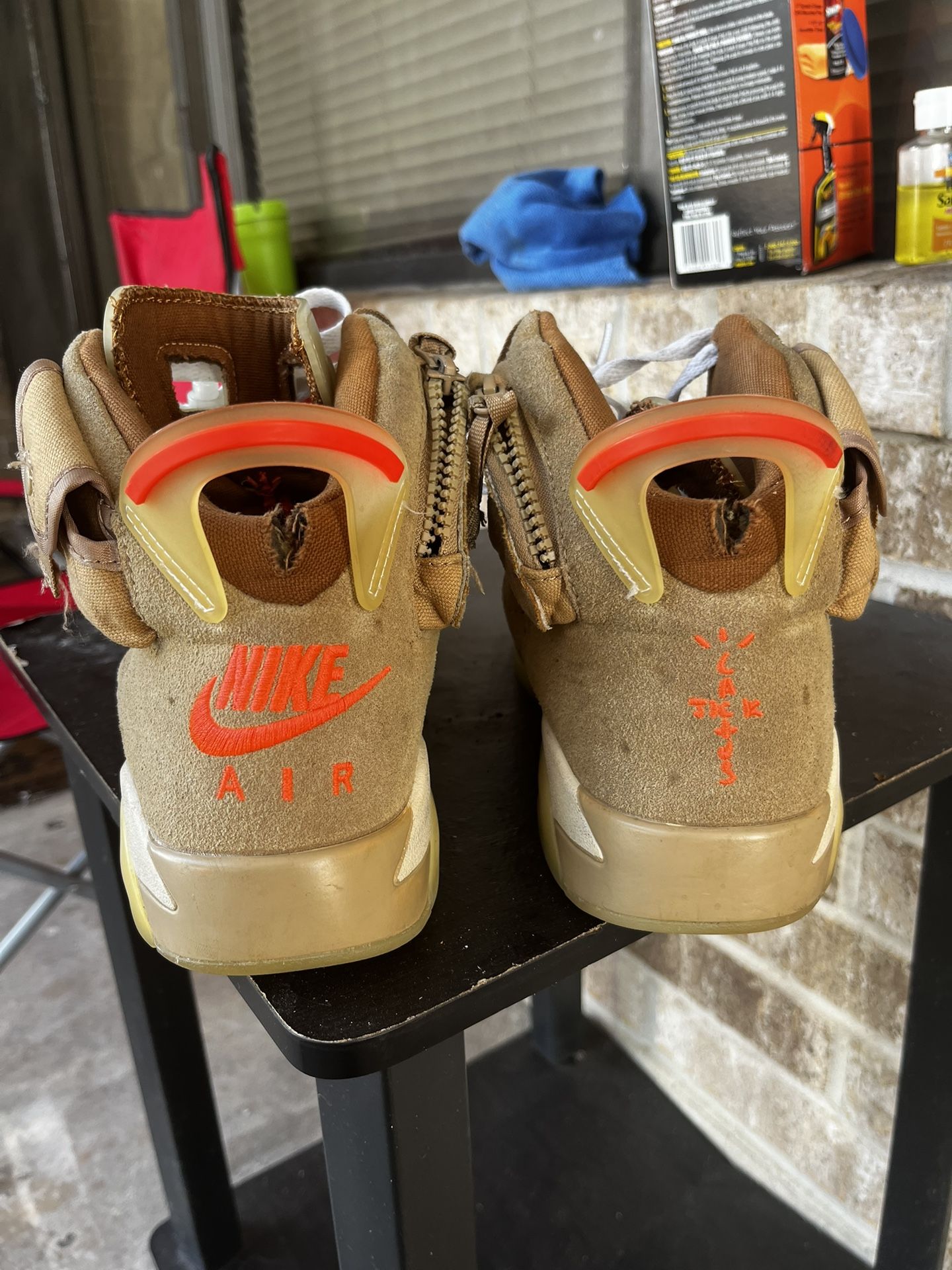Travis Scott Retro Jordan 6, Glow In The Dark